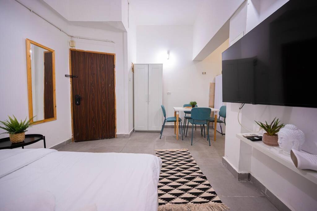 Studio Apartment In Ben Yehuda Cozy And Convinent Tel Aviv-Jaffa Exterior foto