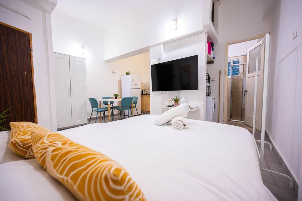 Studio Apartment In Ben Yehuda Cozy And Convinent Tel Aviv-Jaffa Exterior foto